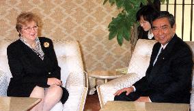 Kono confers with U.N. deputy chief Frechette